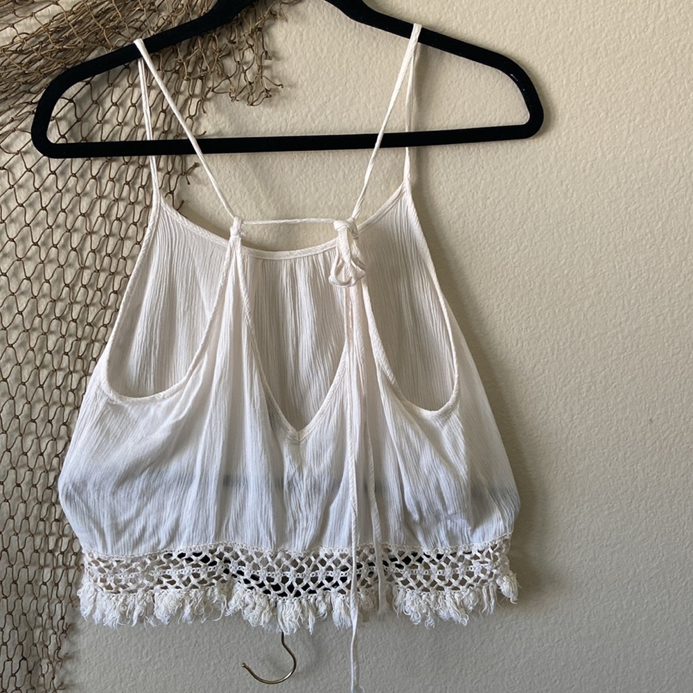 5/$10❤️❤️❤️Ivory White Crochet Trim Women's Top - Picture 3 of 4
